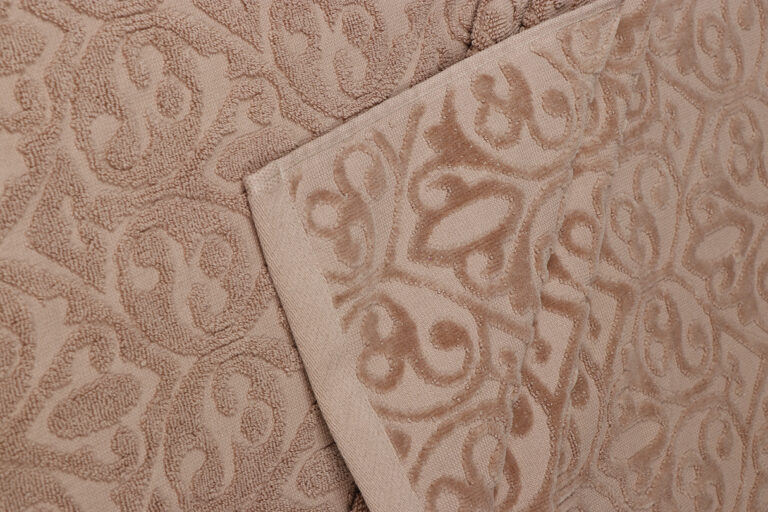 Velour Elegance Damask Towel Set - Image 2